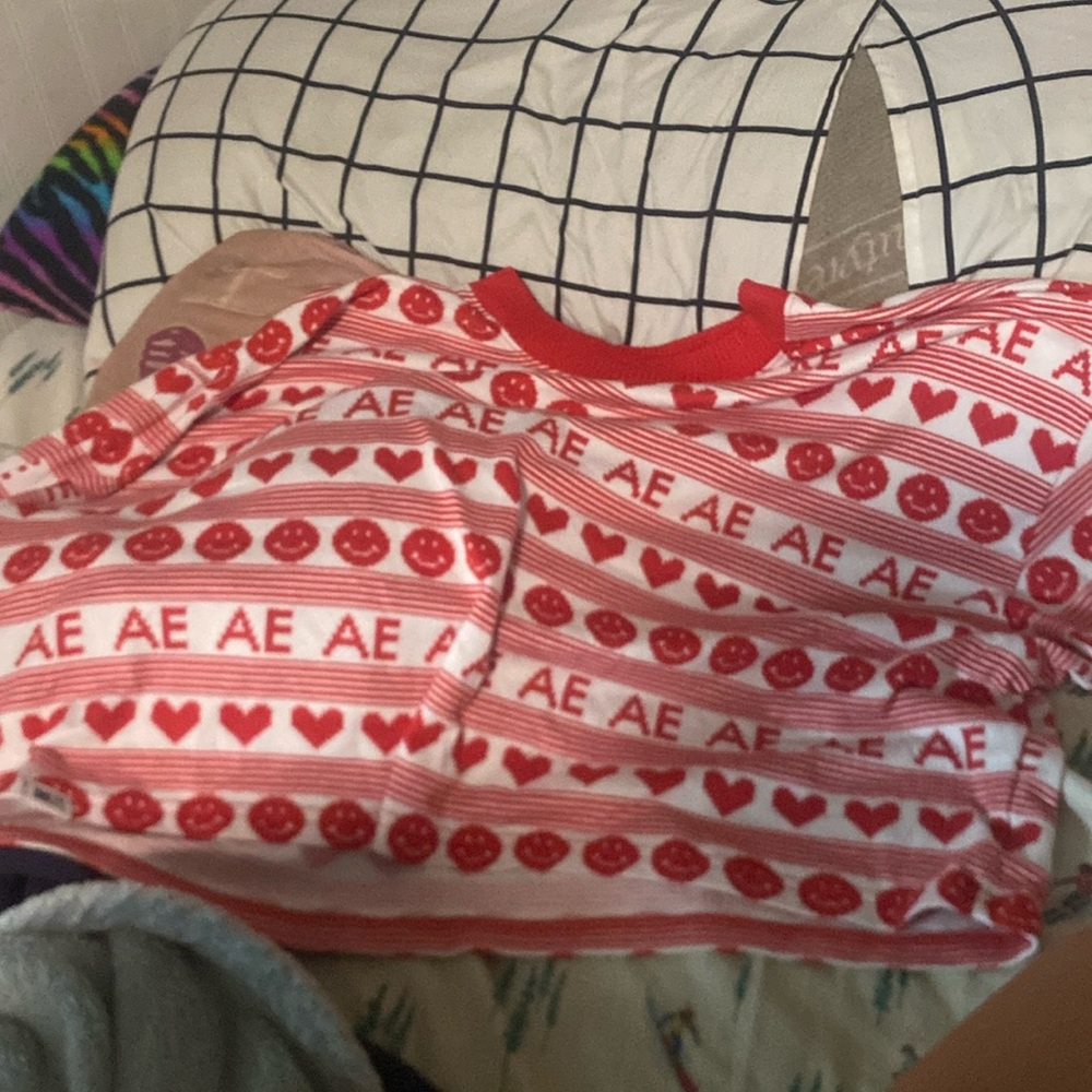 American eagle lounge shirt